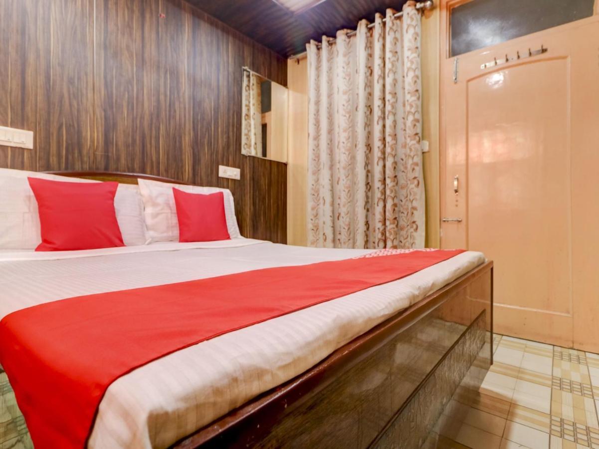 Oyo 77454 Hotel Prince Palace Patiāla Eksteriør billede