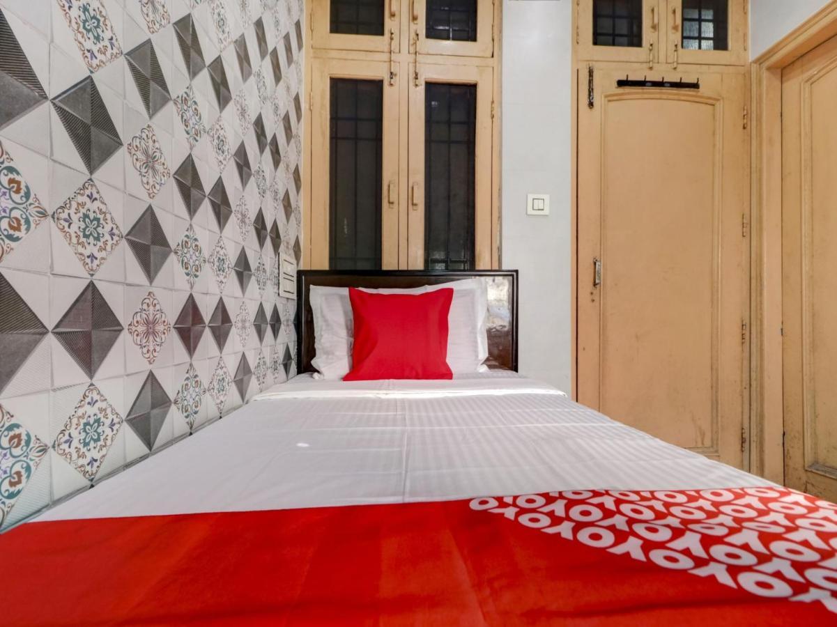 Oyo 77454 Hotel Prince Palace Patiāla Eksteriør billede