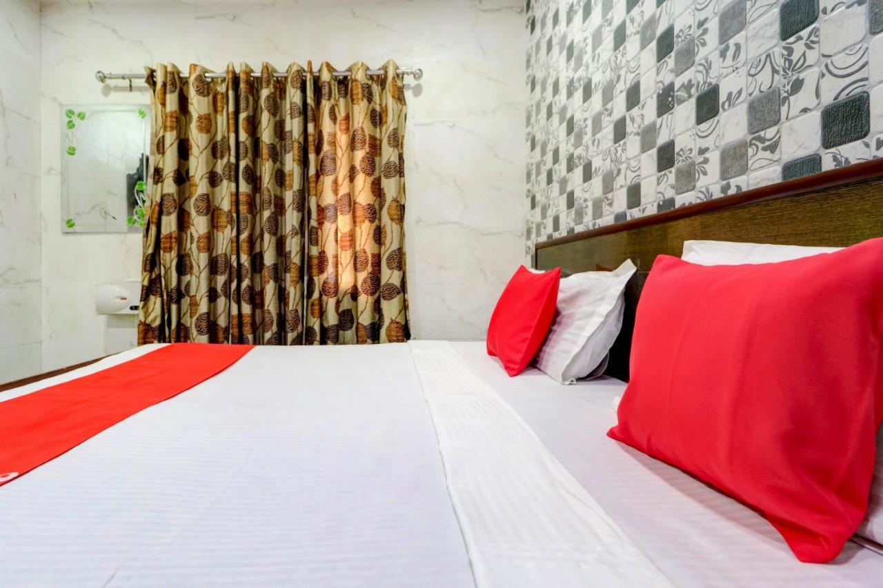 Oyo 77454 Hotel Prince Palace Patiāla Eksteriør billede