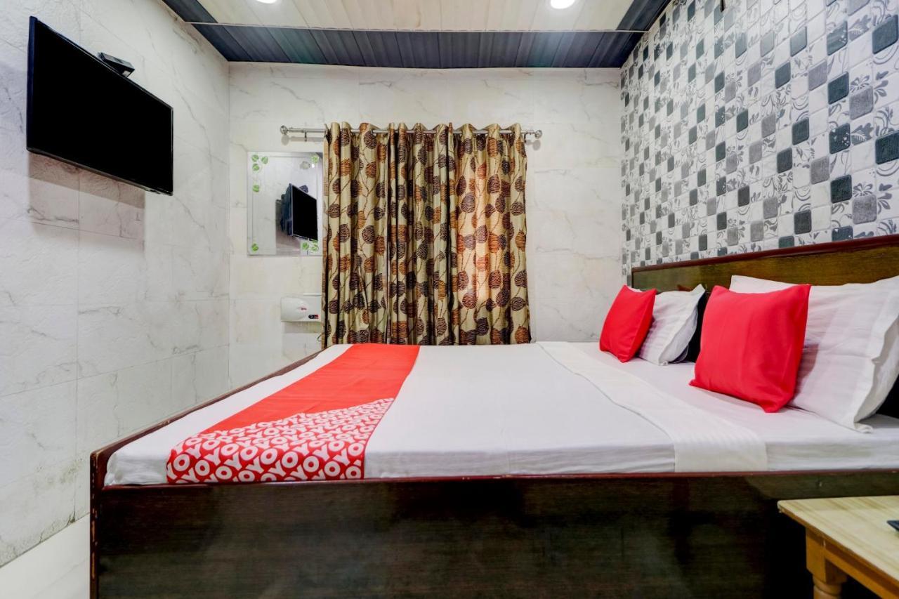 Oyo 77454 Hotel Prince Palace Patiāla Eksteriør billede