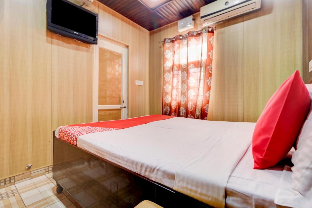 Oyo 77454 Hotel Prince Palace Patiāla Eksteriør billede